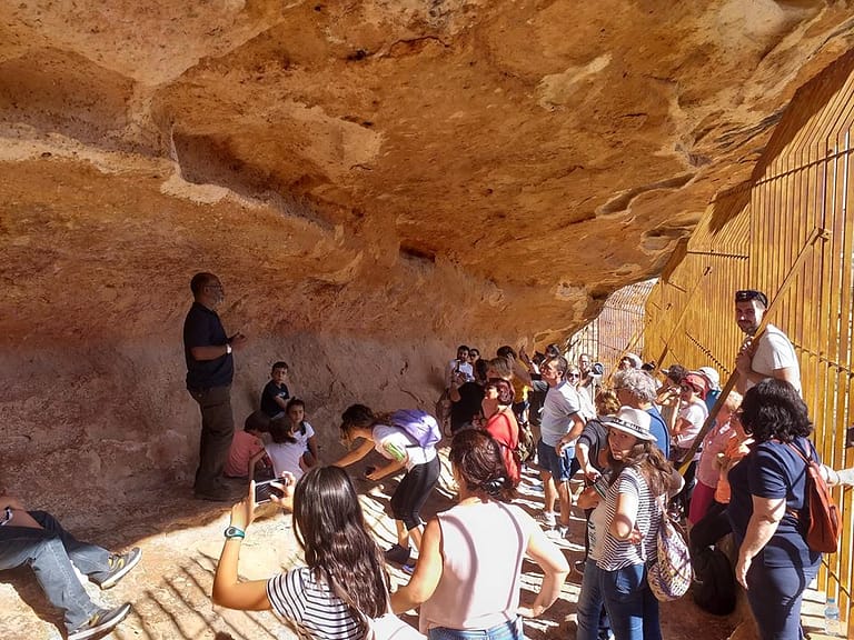 Información turística e interpretación del patrimonio 4 Terryconsultores Terryconsultores Abrigo grande de Minateda